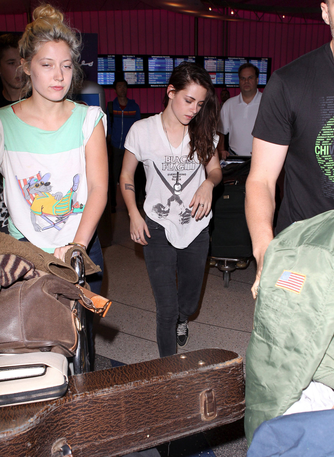 Kristen Stewart – Los Angeles airport arrival 10/4/13  