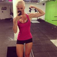 Alexandra Bring taking a selfie