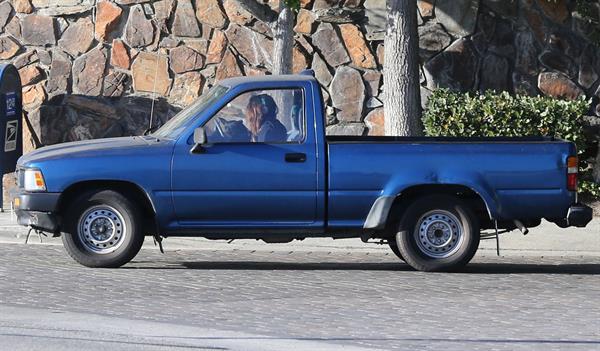 Kristen Stewart driving in Los Angeles - October 30, 2013  