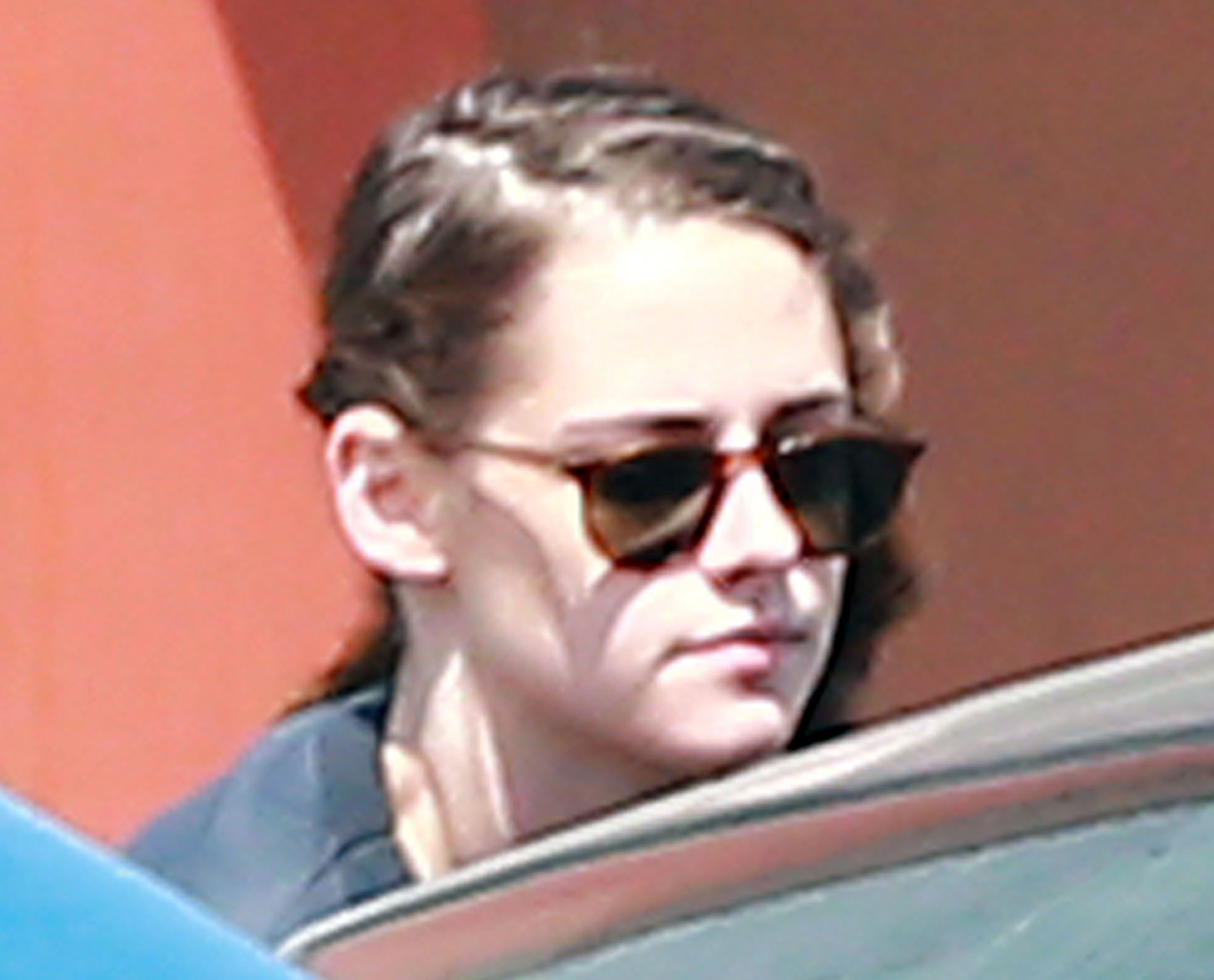 Kristen Stewart Pictures Kristen Stewart out in Los Feliz 6/7/13