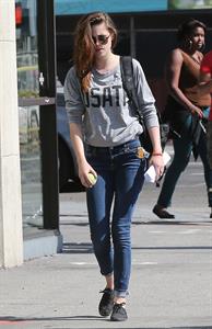 Kristen Stewart walking in Los Angeles - June 13, 2013 