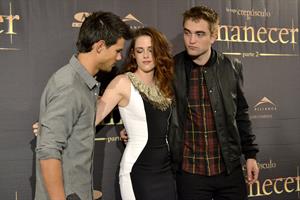 The Twilight Saga Breaking Dawn Part 2 Photocall in Madrid November 15, 2012 Gal Nu