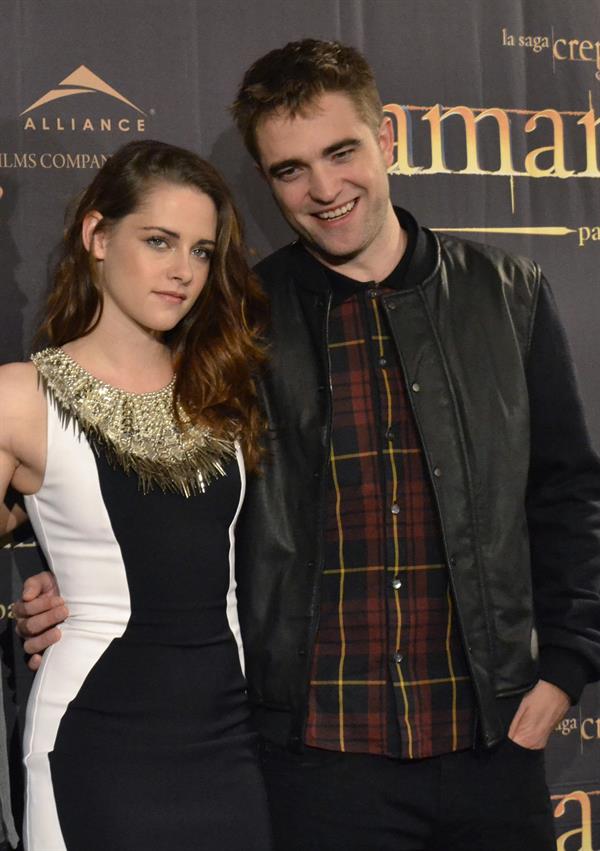 The Twilight Saga Breaking Dawn Part 2 Photocall in Madrid November 15, 2012 Gal Nu