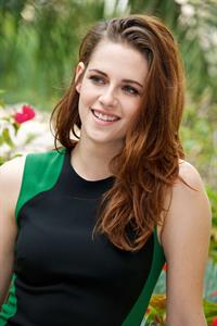 Kristen Stewart Breaking Dawn Part 2 Press Conference Portraits 11/2/12 in Los Angeles