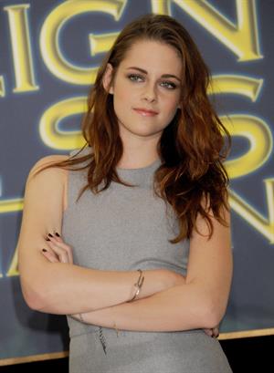 Kristen Stewart at Hollywood Foreign Press Association's Cecil B. Demille Award presentation in Beverly Hills 11/1/12