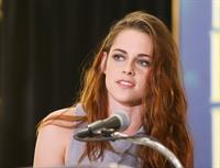Kristen Stewart at Hollywood Foreign Press Association's Cecil B. Demille Award presentation in Beverly Hills 11/1/12