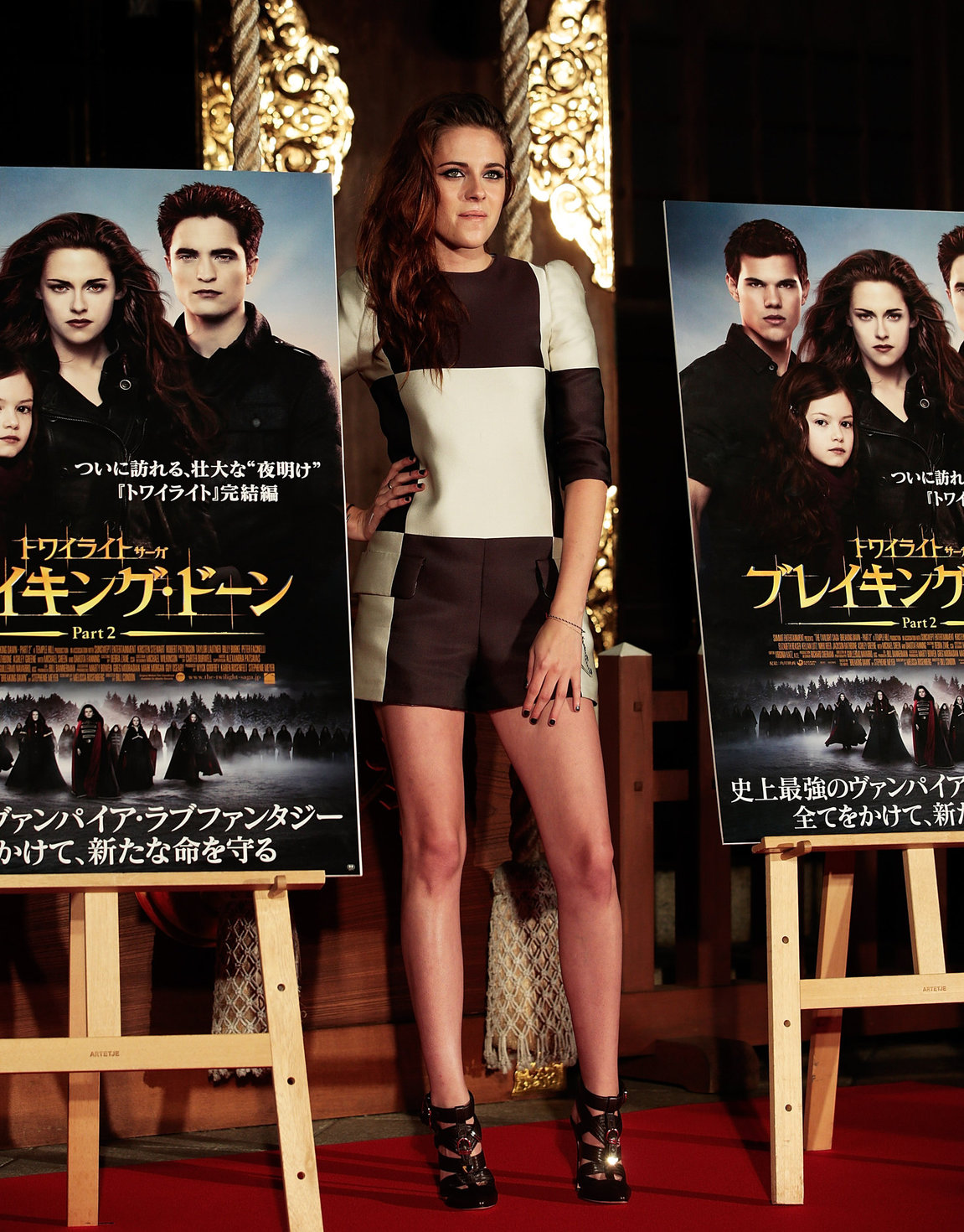 Kristen Stewart The Twilight Saga: Breaking Dawn Part 2 photocall in Tokyo on October 24, 2012 