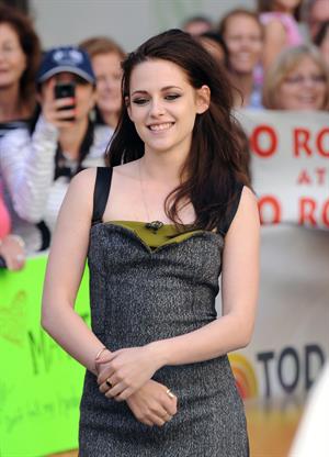 Kristen Stewart at 'The Today Show' in New York City - May 31, 2012