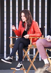 Kristen Stewart - MTV's  Snow White & the Huntsman  Sneak Peek at Universal Citywalk (May 29, 2012)