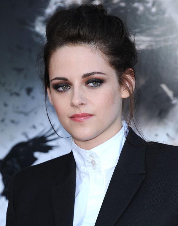 Kristen Stewart - Screening of  Snow White and the Huntsman  in Los Angeles - May 29, 2012