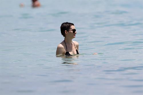 Anne Hathaway on a Beach in Miami 11 05 12 
