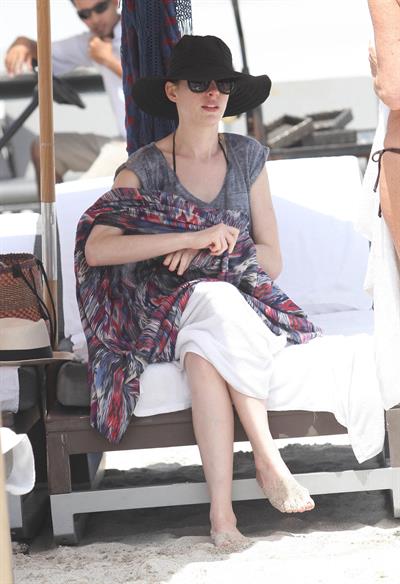 Anne Hathaway on a Beach in Miami 11 05 12 