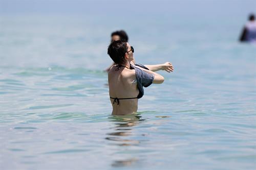 Anne Hathaway on a Beach in Miami 11 05 12 