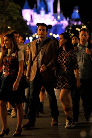 Katy Perry – candids at Disneyland in Anahiem 10/7/13  