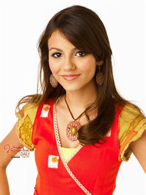 Victoria Justice FST Zoey 101 Season 4 promoshoot