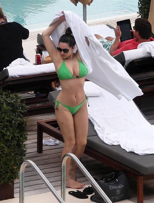Kelly Brook bikini candids by the pool in Miami 2/1/13 