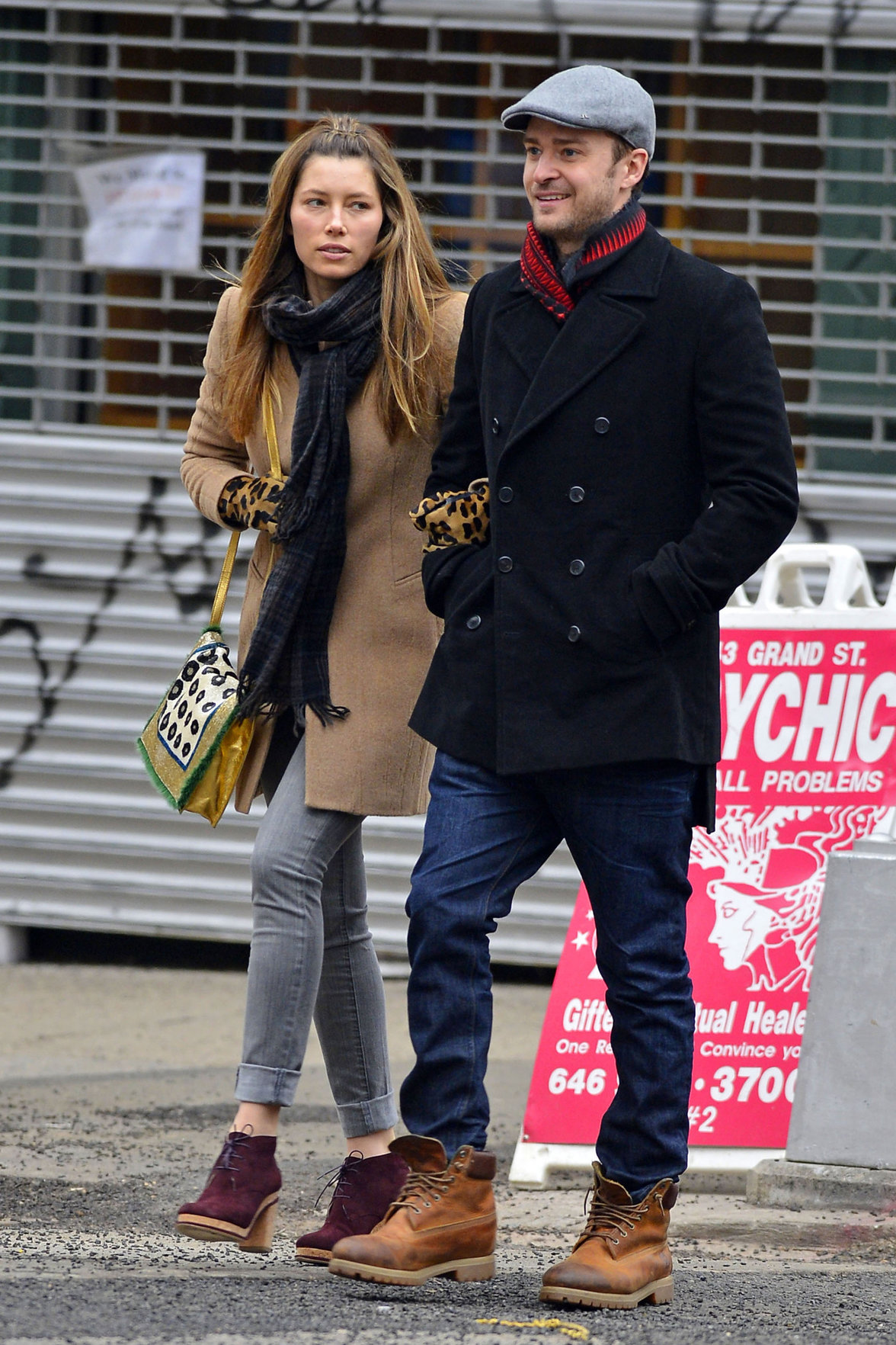 Jessica Biel taking a stroll with her fairly unknown boyfriend in New York City (01.03.2013) 