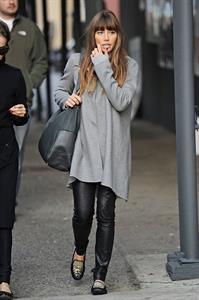 Jessica Biel Running errands in New York (November 18, 2012) 