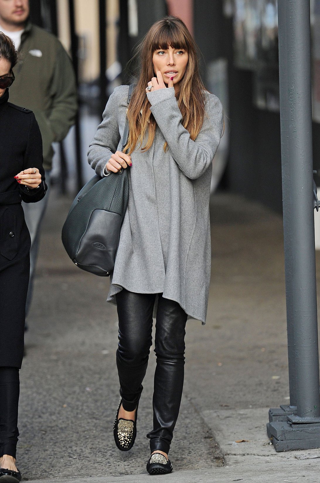 Jessica Biel Running errands in New York (November 18, 2012) 
