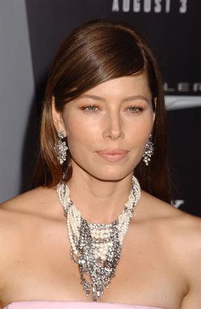 Jessica Biel  Total Recall  Los Angeles Premiere - August 1 2012 