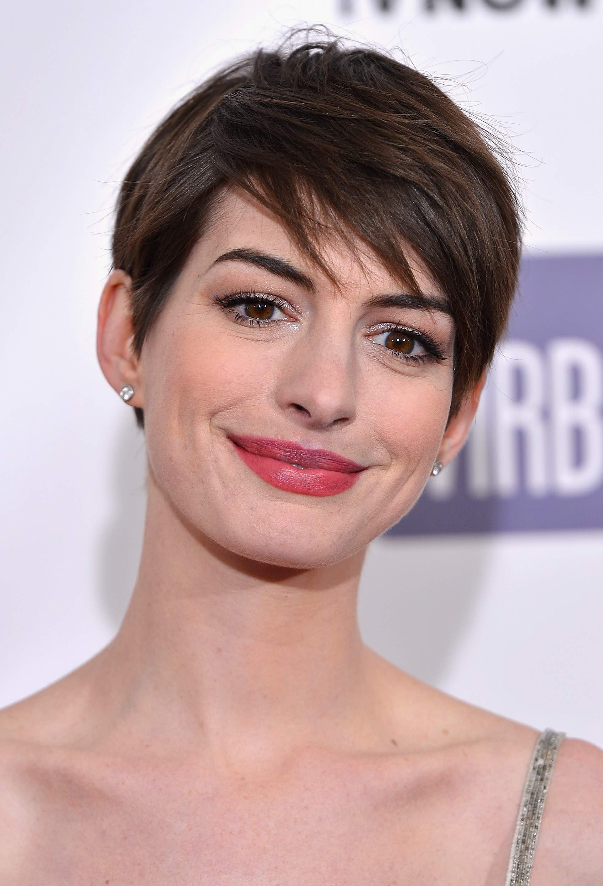 Anne Hathaway attends the Critics' Choice Movie Awards 2013 with Skinnygirl Cocktails at Barkar Hangar