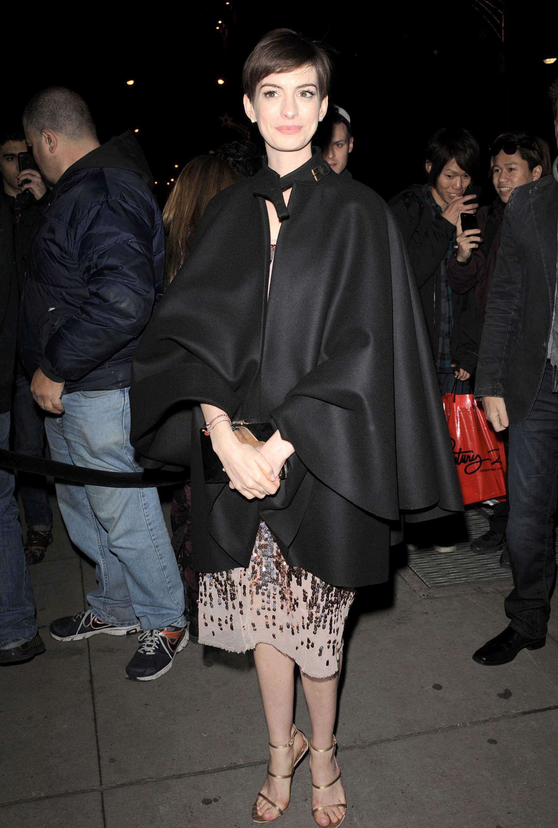 Anne Hathaway Attended the Museum of the Moving Image 27th Annual Black Tie Salute in New York Dec 11, 2012