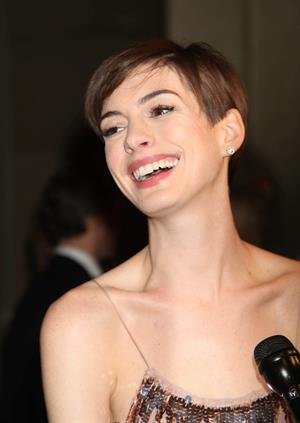 Anne Hathaway Attended the Museum of the Moving Image 27th Annual Black Tie Salute in New York Dec 11, 2012