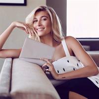 Hailey Bieber
