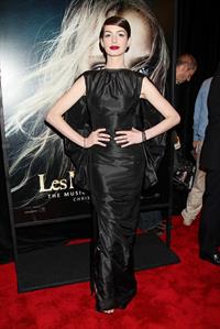 Anne Hathaway Les Miserables NY Premiere December 10-2012 