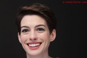 Anne Hathaway Photocall of the musical Les Miserables at the Mandarin Hotel in New York, NY, December 2, 2012
