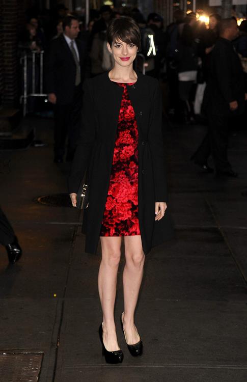 Anne Hathaway outside Ed Sullivan Theater for Letterman December 10-2012 