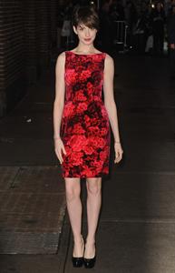 Anne Hathaway outside Ed Sullivan Theater for Letterman December 10-2012 