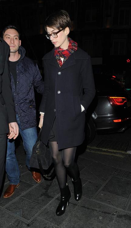 Anne Hathaway leaving her hotel and heading to the Empire Cinema Theatre in London - December 4, 2012