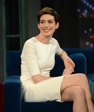 Anne Hathaway Late Night With Jimmy Fallon in New York December 11, 2012 