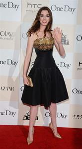 Anne Hathaway One Day Premiere in New York 8/8/2011 