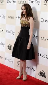 Anne Hathaway One Day Premiere in New York 8/8/2011 