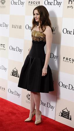 Anne Hathaway One Day Premiere in New York 8/8/2011 