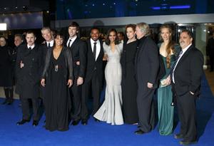 Zoe Saldana at  Avatar  World Premiere in London 10-12-2009