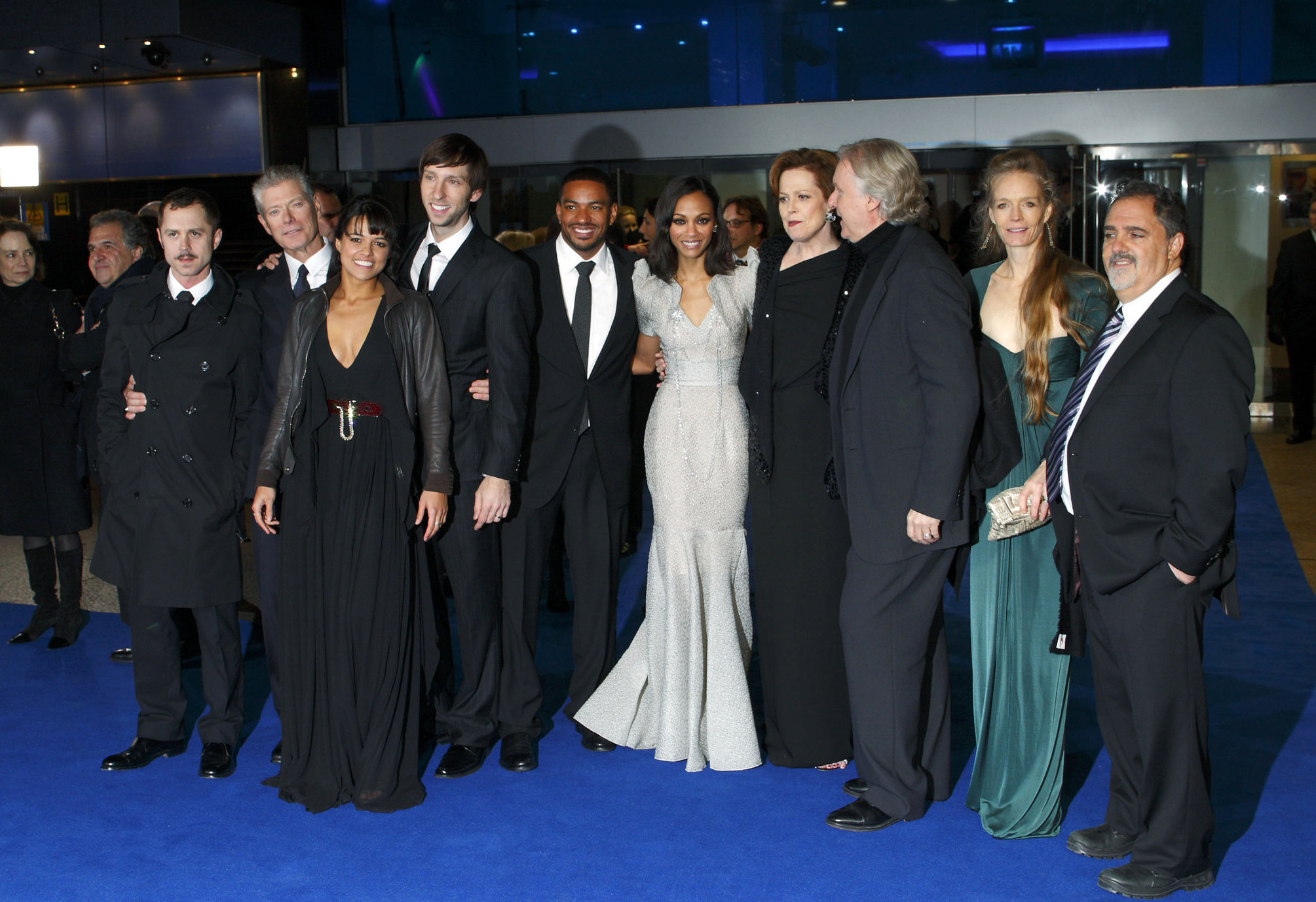 Zoe Saldana at  Avatar  World Premiere in London 10-12-2009