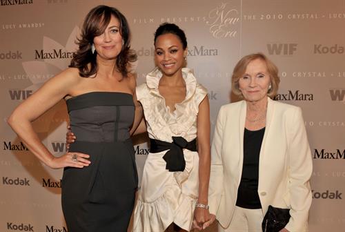 Zoe Saldana - 2010 Women In Film Crystal & Lucy Awards: A New Era - June 1, 2010