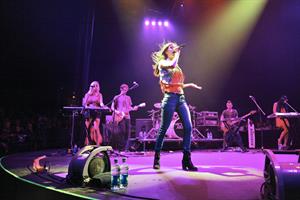 Victoria Justice video 2012 South Shore Music Circus 8/15/12 