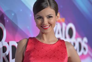 Victoria Justice video TeenNick HALO awards in Hollywood 11/17/12 