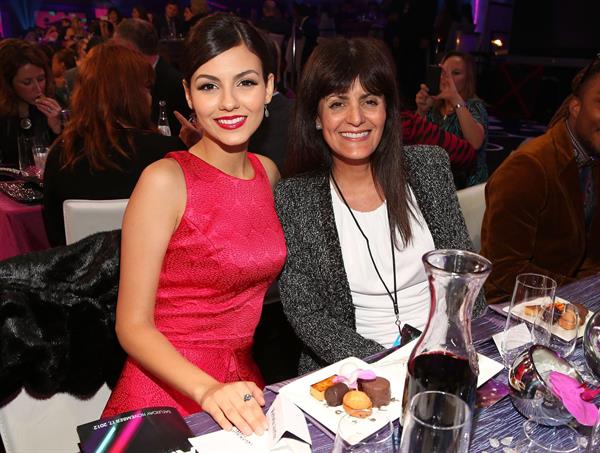 Victoria Justice video TeenNick HALO awards in Hollywood 11/17/12 