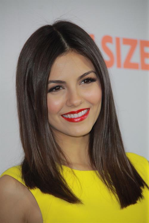 Victoria Justice at the  Fun Size  premiere in LA 10/25/12
