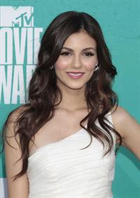 Victoria Justice - MTV Movie Awards at Universal Studios, Arrivals - June 3, 2012