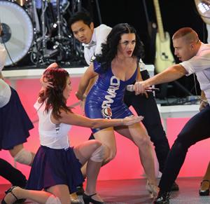 Katy Perry performs at a campaign rally for President Obama in Milwaukee 11/3/12