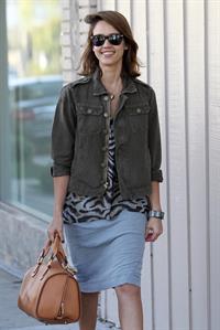 Jessica Alba at Bel Bambini in West Hollywood January 19, 2011 