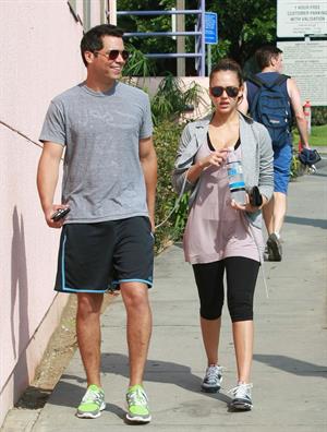 Jessica Alba going for smoothies September 14, 2011
