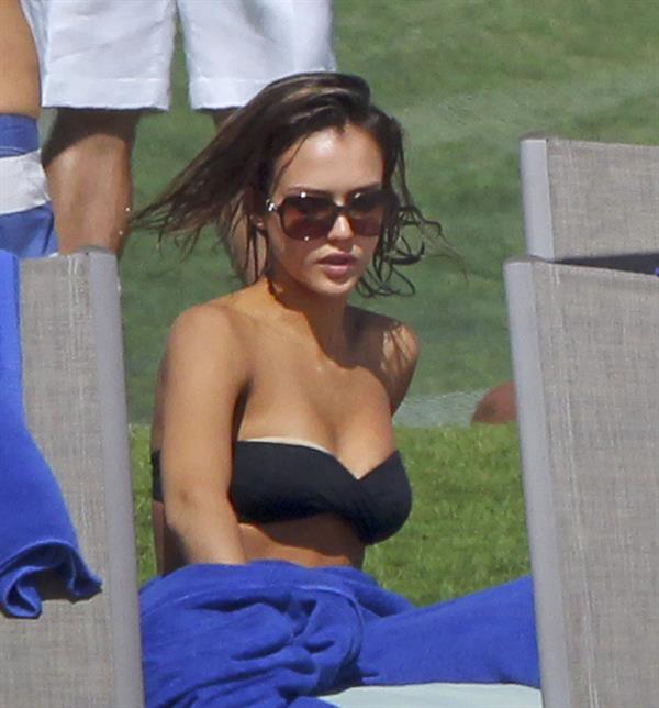 Jessica Alba holiday in Cabo San Lucas December 31, 2010