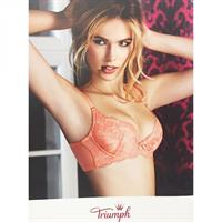 Lada Kravchenko in lingerie